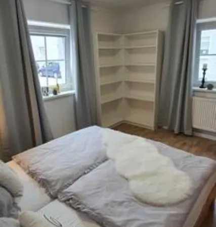 Schoene In Apartment *