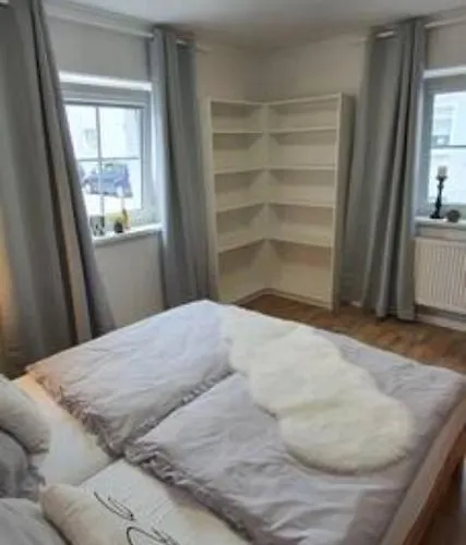 Schoene In Lejlighed *